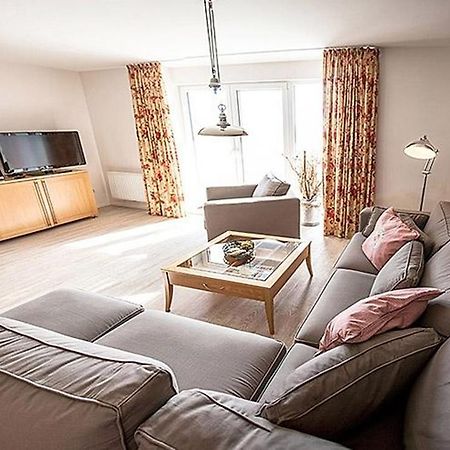 Ferienwohnung Aalfaenger Breege Pokoj fotografie