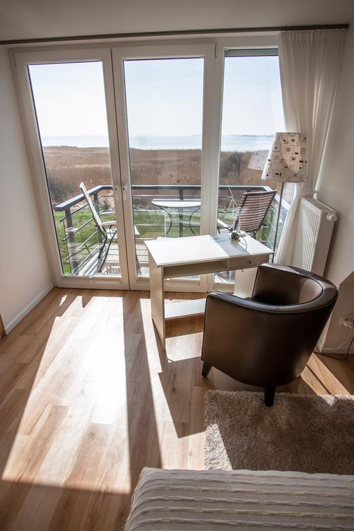 Ferienwohnung Aalfaenger Breege Pokoj fotografie